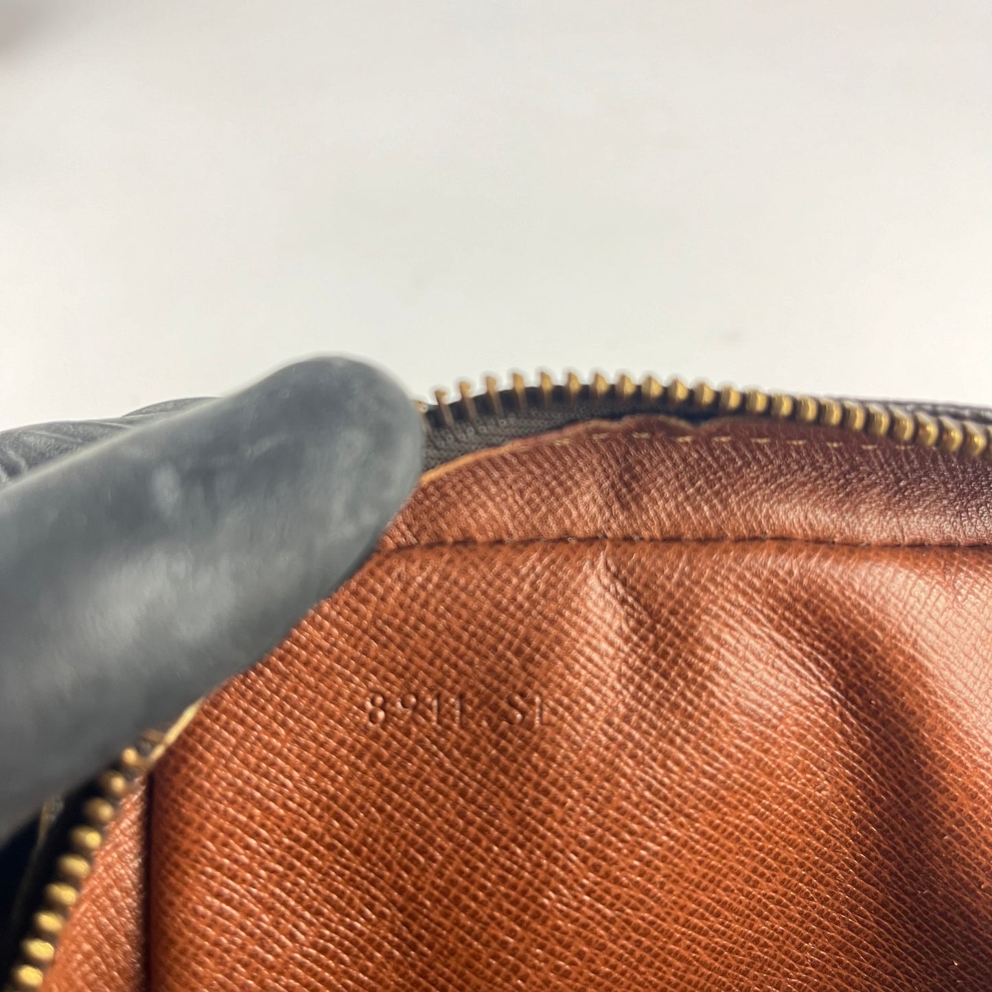 LOUIS VUITTON DANUBE UMHÄNGETASCHE UNISEX