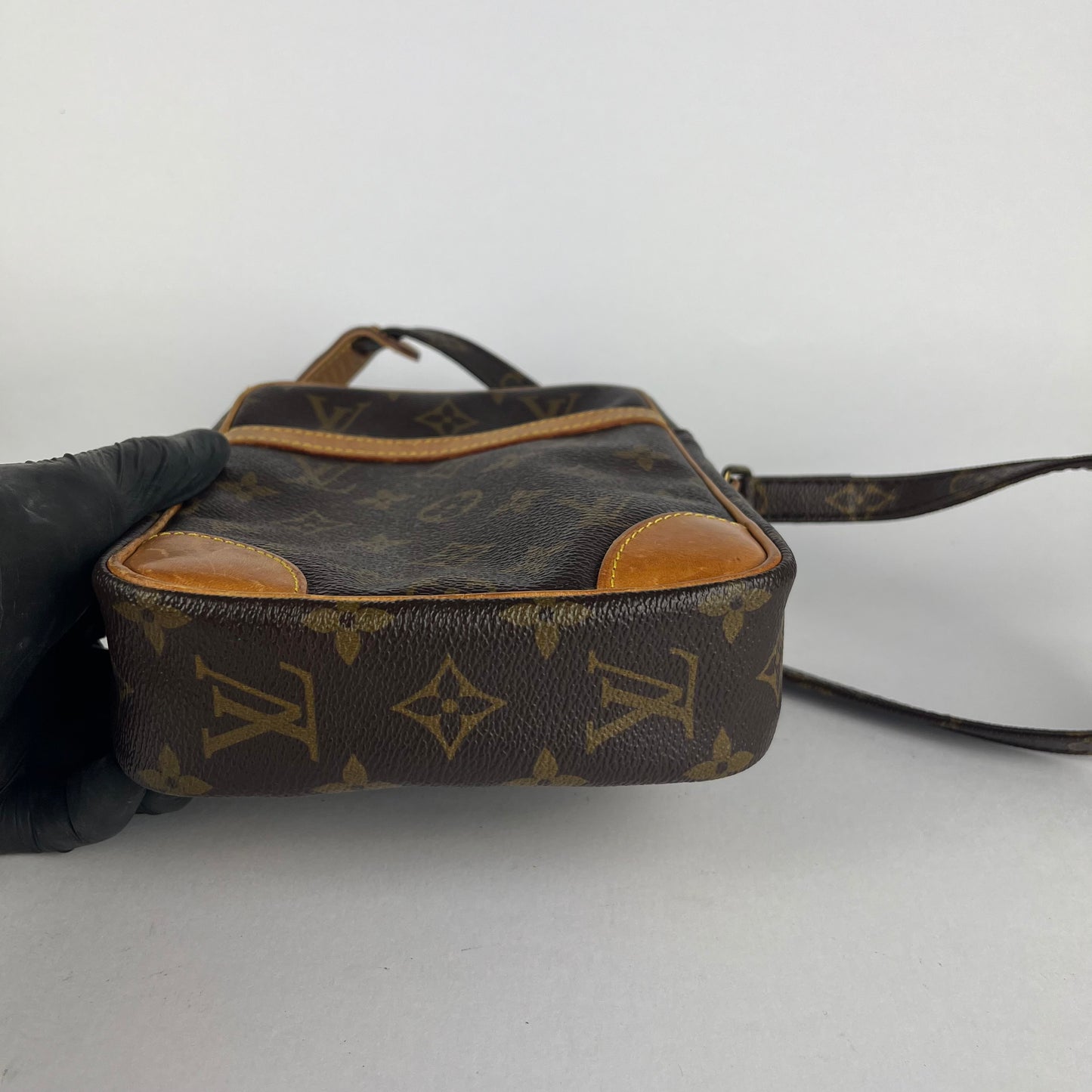 LOUIS VUITTON DANUBE UMHÄNGETASCHE UNISEX