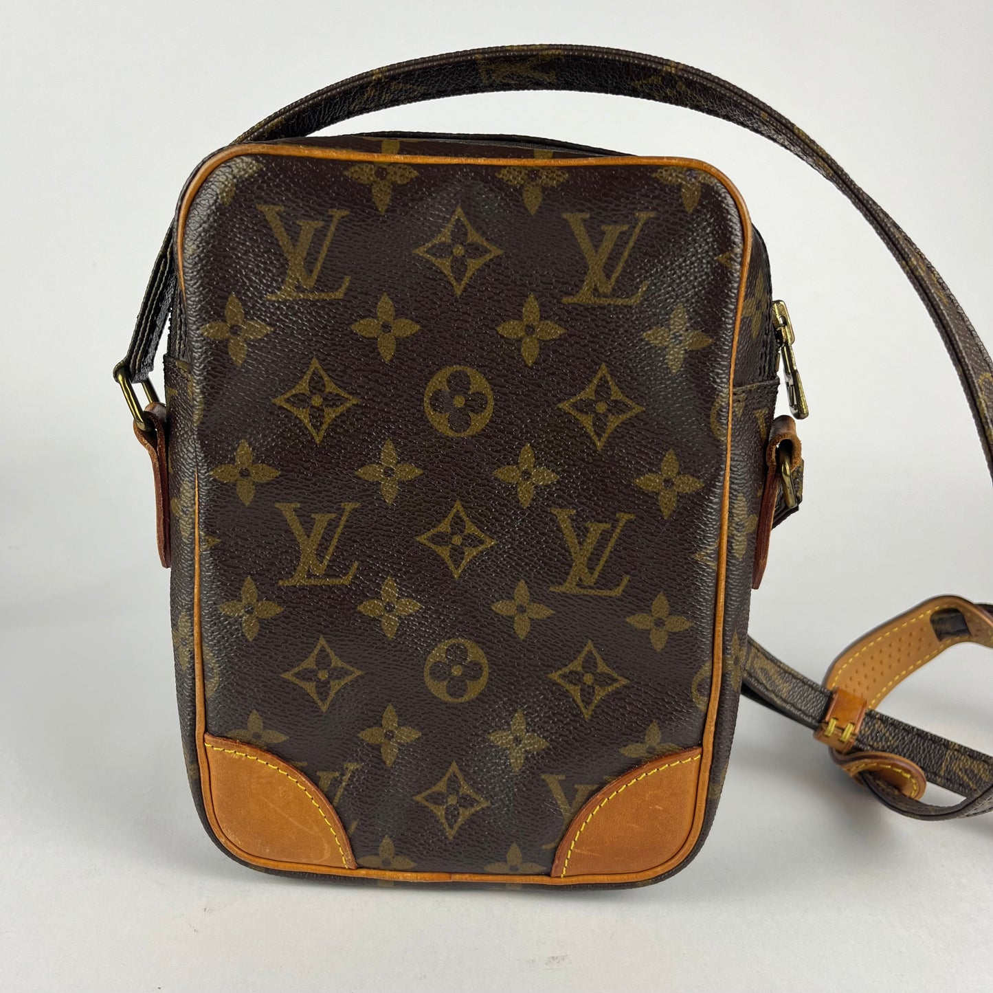 LOUIS VUITTON DANUBE UMHÄNGETASCHE UNISEX